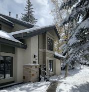 Beaver Creek Retreat! Spacious 3Br+Loft Ski in/Out – Steps to Adventure