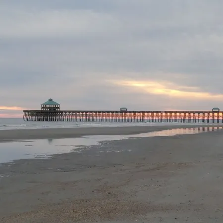 Tiny but perfect, super close to the beach.