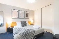 Wrens Nest City Centre Chic. 2min Walk to Restaurants, Shops & Rymill Park