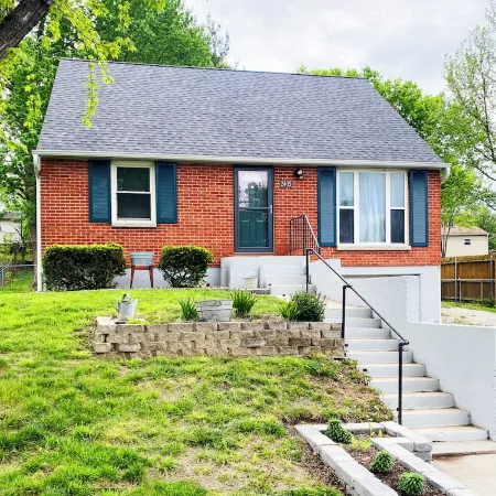 Cozy home in St. Joseph, MO that is centrally located to hospital & university!