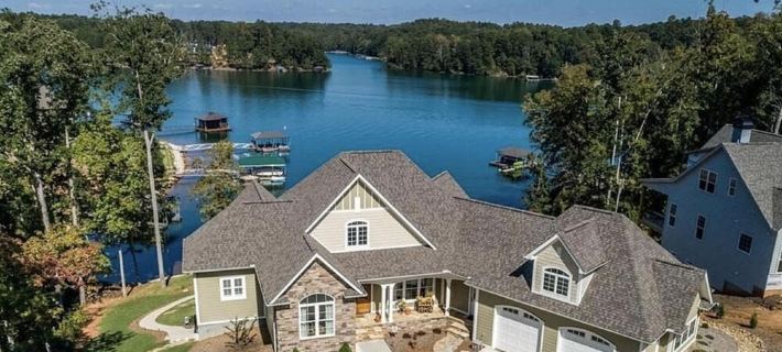 New! Lakefront with Views from Every Window - With Dock, Fire Pit, BBQ, Kayaks Hoteles en Condado de Oconee