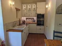 Thatched one bedroom cottage, with private enclosed garden.