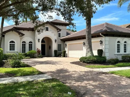 Elegant, Immaculate, Pristine. 2500 SqFt 3Br Estate Home. Lots of Wow Factor.