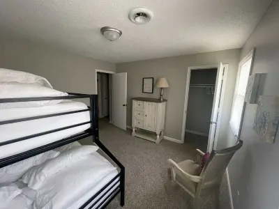 Gratitude Nest #3 Charming Apartment Minutes Away from Ft Leonard Wood