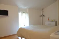 Cottage rental in Bédoin at the foot of Mont Ventoux Hotels in Bedoin