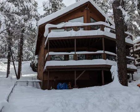 Flagstaff/Grand Canyon/Snowbowl/Williams/Sedona Area- Family Retreat 卡馳納山莊酒店