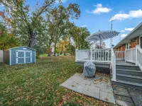Beautiful Home only Steps to the Pro Football Hall of Fame, Sleeps up to 12! Hotels in Canton