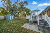 Beautiful Home only Steps to the Pro Football Hall of Fame, Sleeps up to 12! Hotels in Canton