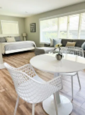 Bay Town Suite --Hospitality By the Bay