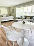 Bay Town Suite --Hospitality By the Bay