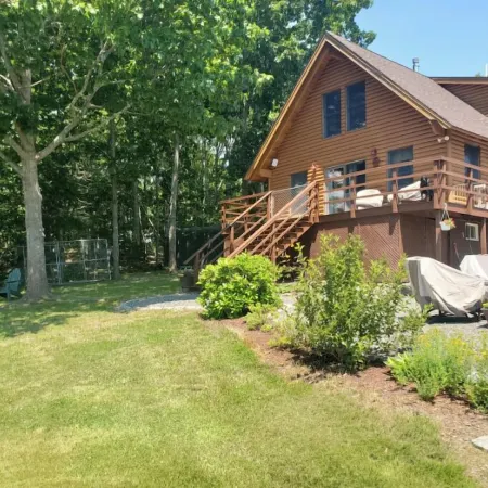 Great cabin on a tidal river, just minutes from Acadia National Park.
