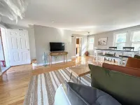 Beautiful 3BR Home with Office in Town of Brunswick with King beds