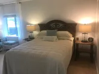 Cozy sunrise suite at waters edge