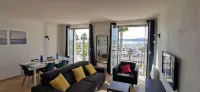 Apartment facing the port, sea view, renovated 2022 65m2