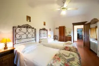 PANORAMA on CHIANTI BELLACASA FOR FAMILIES WITH GARDEN AND POOL WIFI FREE