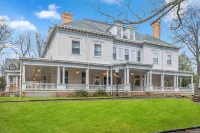 1897 MANSION 30 min to NYC Sleeps up to 26 with 12 bedrooms and 7 and 1/2 baths