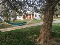 Ideal spot minutes from Kickapoo Valley Reserve, Wildcat StatePark & fly fishing