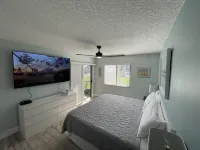 Oceanside complex B-17 1 bedroom with Heated Pool