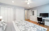 3bd 2bath 1 block from beach & attractions! Beach Passes & 2 parking spaces