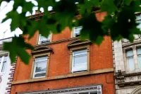 Sleek & Trendy 1BR Gem in the Heart of the City