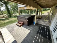 #Englishprairiebnb - 8 Bedroom - 4.5 Bathrooms - 4-Star