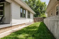 Charming Cottage Near Downtown Hotels in der Nähe von Crossroads Bible College