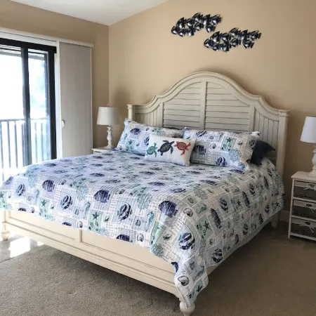Paradise awaits you at the Bocilla Island Club on Pine Island Florida.