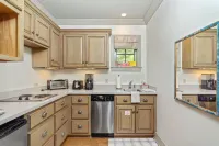 * Charming Carriage House located in Rosemary Beach  *Pet Friendly