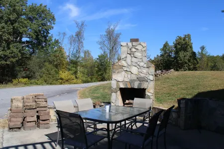 Very Private 4 Bedroom 3 Bath Cabin on 24 acres