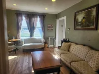 Walk to the Diamond- First Floor Bed and Bath Perfect multi-generation families Hotels in Ligonier