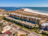 UPDATED Beach Front Condo - Holiday Isle 302 - Pool, Sauna, Hot Tub, Grill, W/D