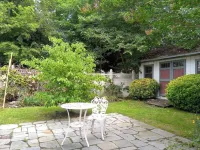 Luxury on the river, steps to downtown &boat ramp! Hotels near Sailwinds Playground