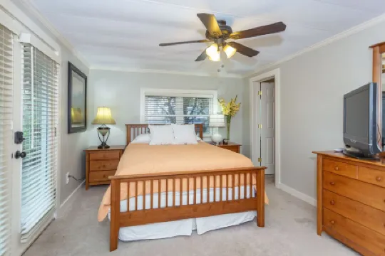 Escape the City and Enjoy Quality Time with Family with a Lakeview!