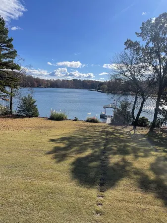 Family Retreat on South Cove of Lake Keowee; Private Dock; ~ 10 Mi from Clemson