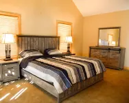 Private Lakefront Log House with Boat Dock