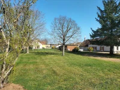 Longère ideally located for visiting the chateaux of the Loire Valley