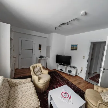 E1 - Kompakte 65 qm Wohnung Отели в г. Графенвёр