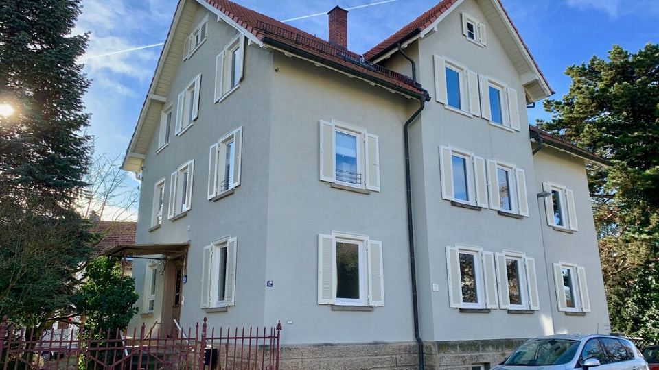 5 minutes from the OUTLET Large XL vacation business city family apartment for 6 guests