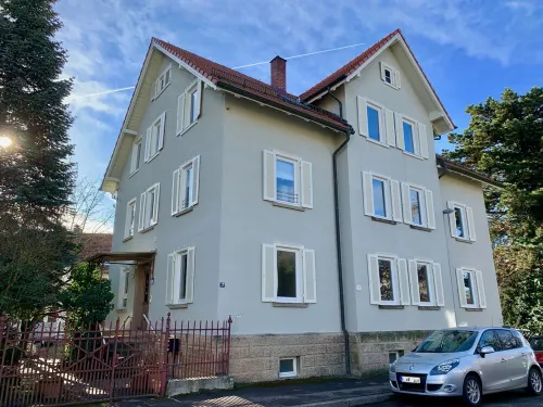 5 minutes from the OUTLET Large XL vacation business city family apartment for 6 guests