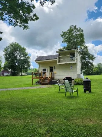 Cozy Country Cottage located in Greenwich, NY