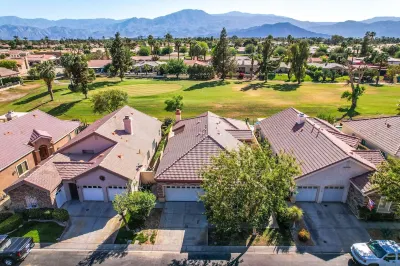 Beautiful 4Bd/3B House, New Pool and Spa.Nice View on Golf Course. Pet friendly!