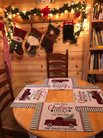 The Camp Cabin at Darst-Myers Hallstead