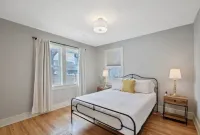 Cobblestone Cottage, 4 Bedroom, centrally located