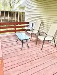 Quaint 2 bedroom apartment. 5 minute walk to down town Close to local bike trail