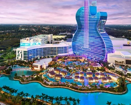 Waterfront, 7s Hot Tub, 5 Min to Sawgrass Mall - Biggest Outlet Mall in US Hotels in Sunrise