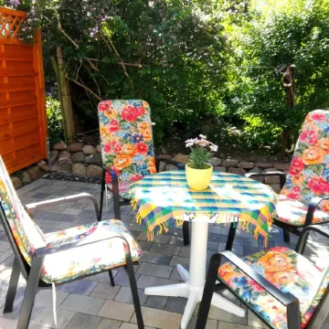 Vacation Cottage Near the Harbor