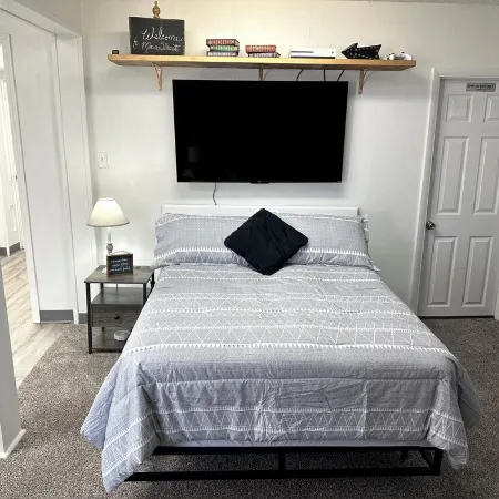 2 Br Large & Cozy Apartment, Front Door & Parking Both under Drive-Thru Carport
