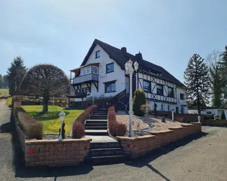 Traumhafte Ferienwohnung im Herzen der Eifel - Wann Dürfen wir SIE Begrüßen ? Hotels in Dahlem