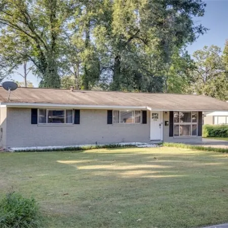 Close to Ulm & Meta, Pet Friendly, Fiber Internet, Carport!