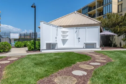 2b/2b Beachfront Oceanview with POOL